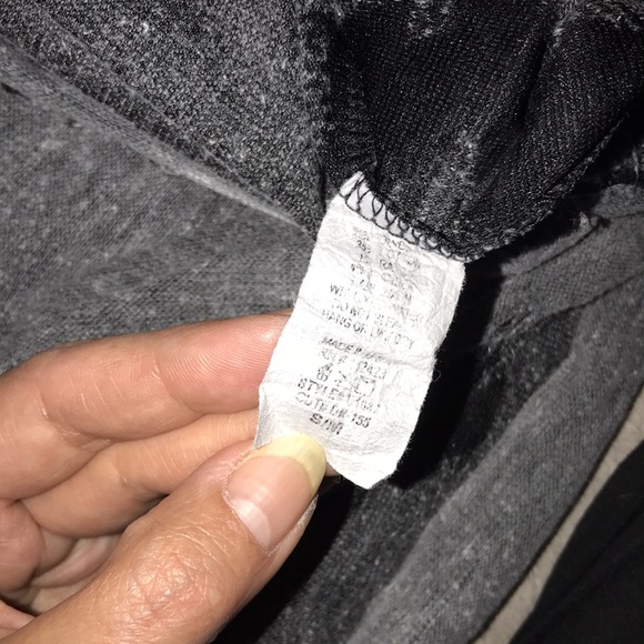 Fashion Nova S/M grey and black oversized stretchy highly distressed top 💕 - Picture 5 of 6